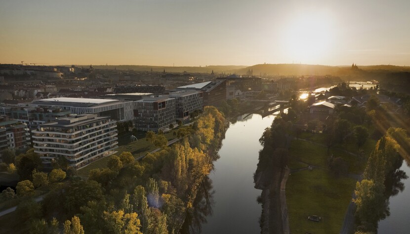 City Centre around the corner...